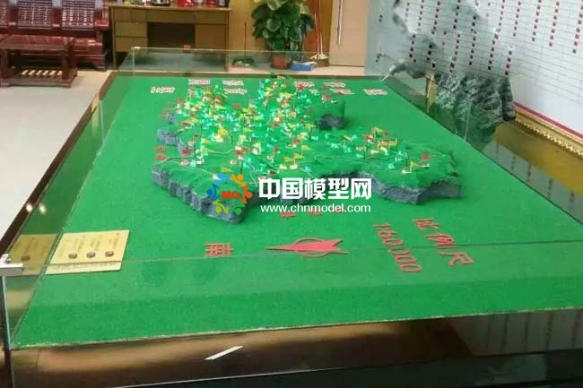 脫貧攻堅作戰(zhàn)地形沙盤模型全面展示成果